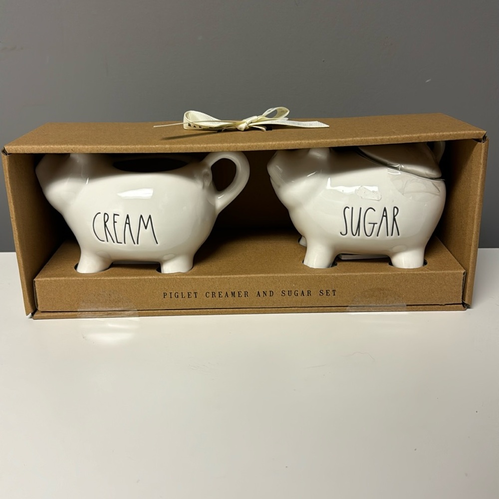 Piglet Cream and Sugar set 🐷